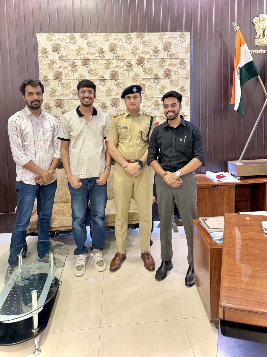 Saarthi team with Shri Amit Kumar Budania IPS, Superintendent of Police, Jhalawar